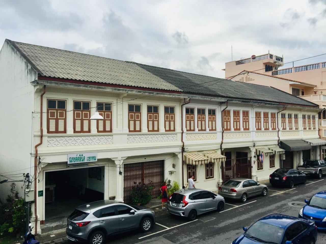 Phuket Sunny Hostel Exterior photo