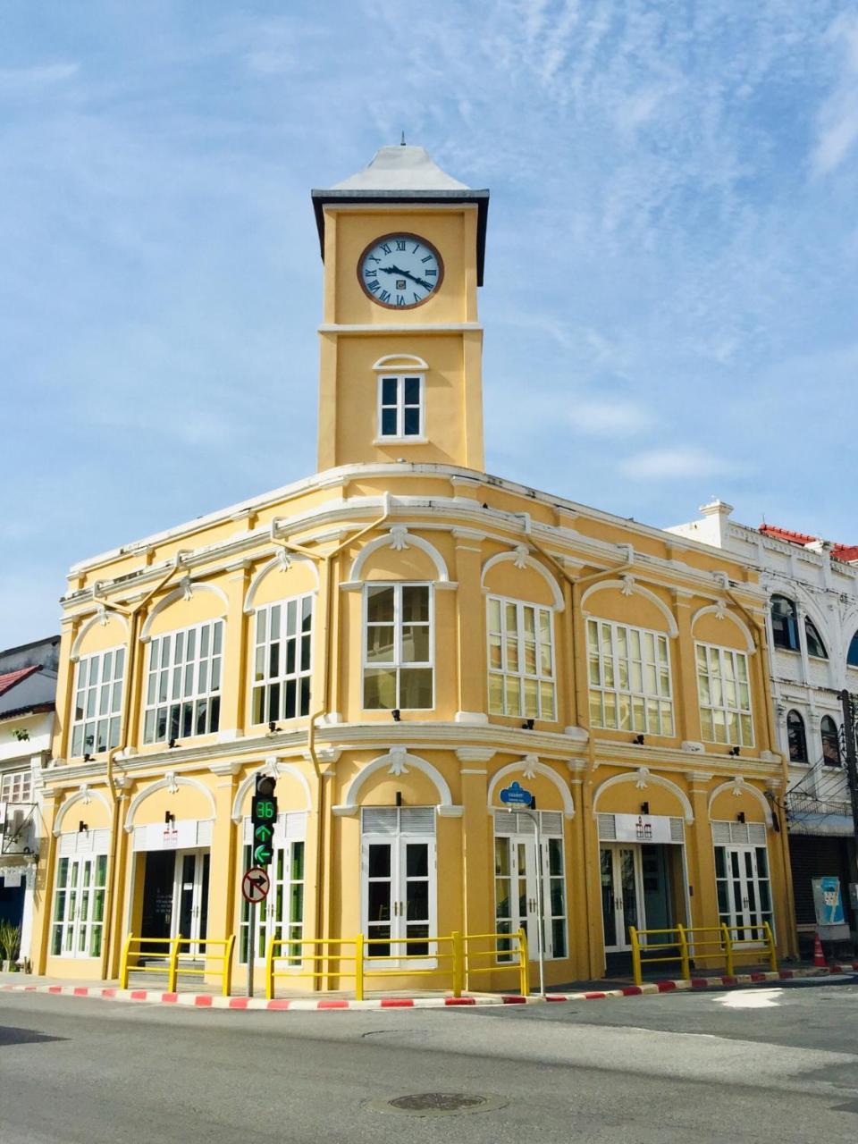 Phuket Sunny Hostel Exterior photo